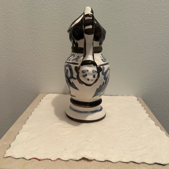 Beautiful hand fashioned pitcher. - Picture 7 of 12